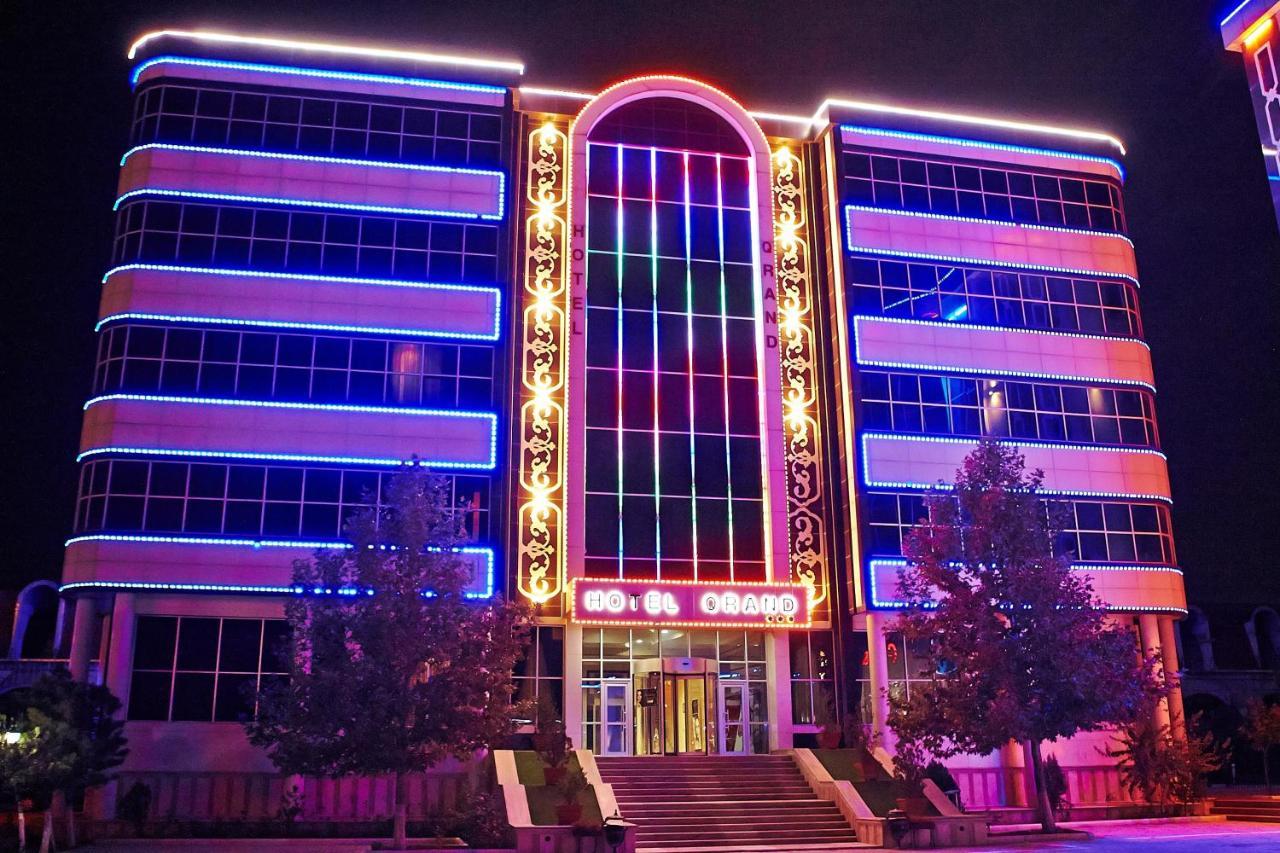 Grand Nakhchivan Hotel Exteriör bild