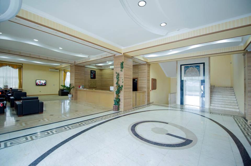 Grand Nakhchivan Hotel Exteriör bild