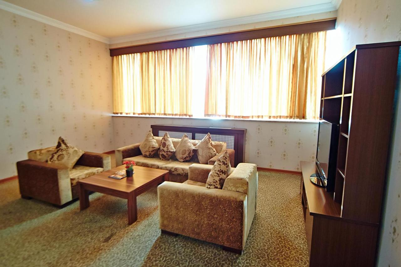 Grand Nakhchivan Hotel Exteriör bild